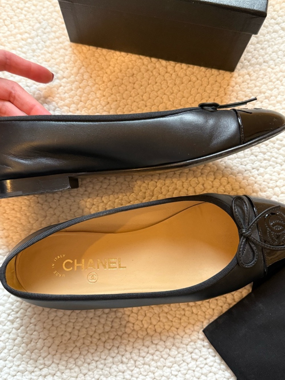 CHANEL Black Leather Ballet Flats with Patent Toe( dust bags and box included) - Picture 11 of 12